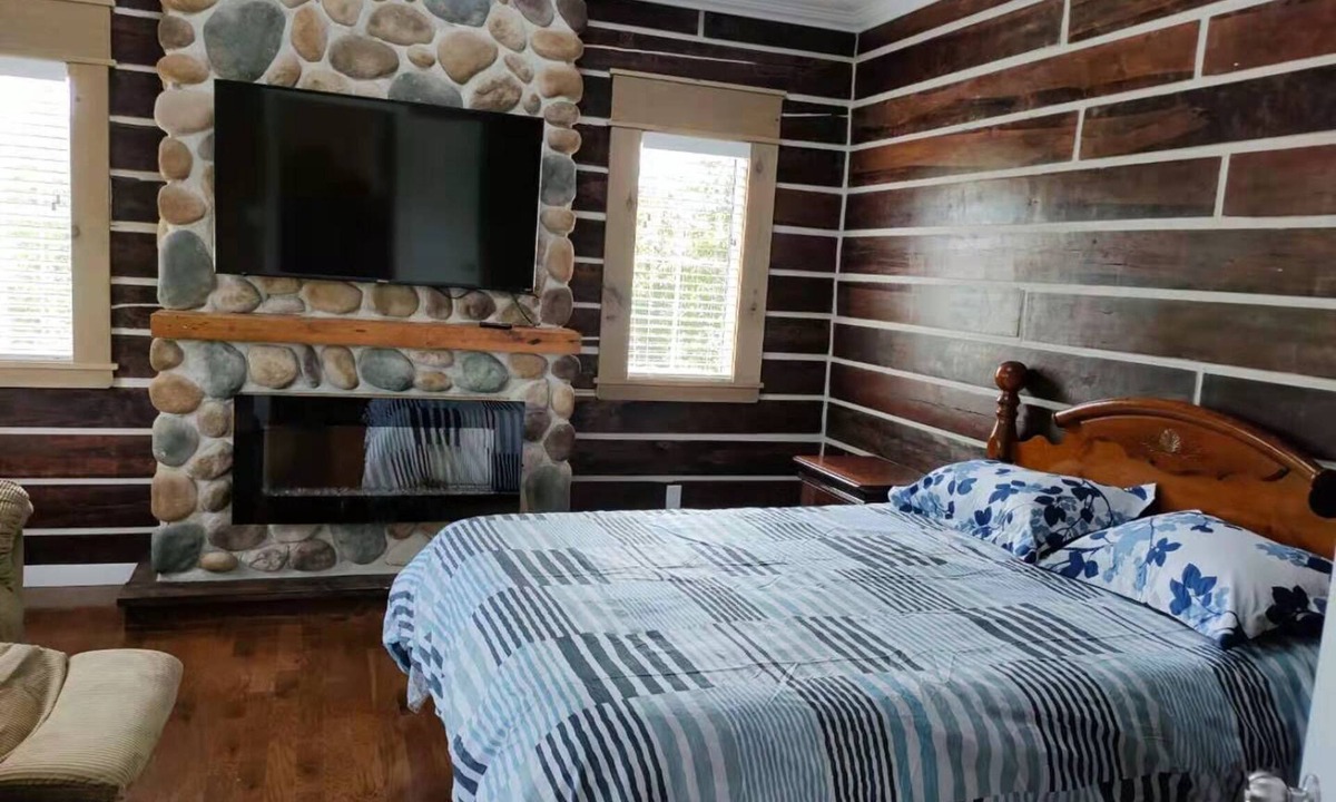Tobermory Cottage | Tobermory Bruce Peninsula Beautiful Cottage