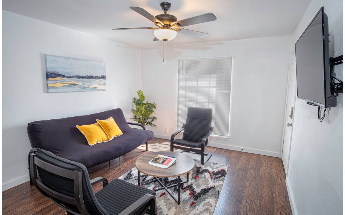 Midtown Apartment | Tobin Hill 2/2 Apt1 5minDT, 2min Pearl & St Marys