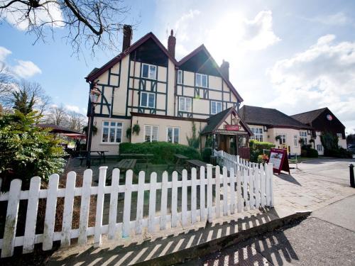 London Borough of Bromley Hotel | Toby Carvery Beckenham by Innkeeper's Collection