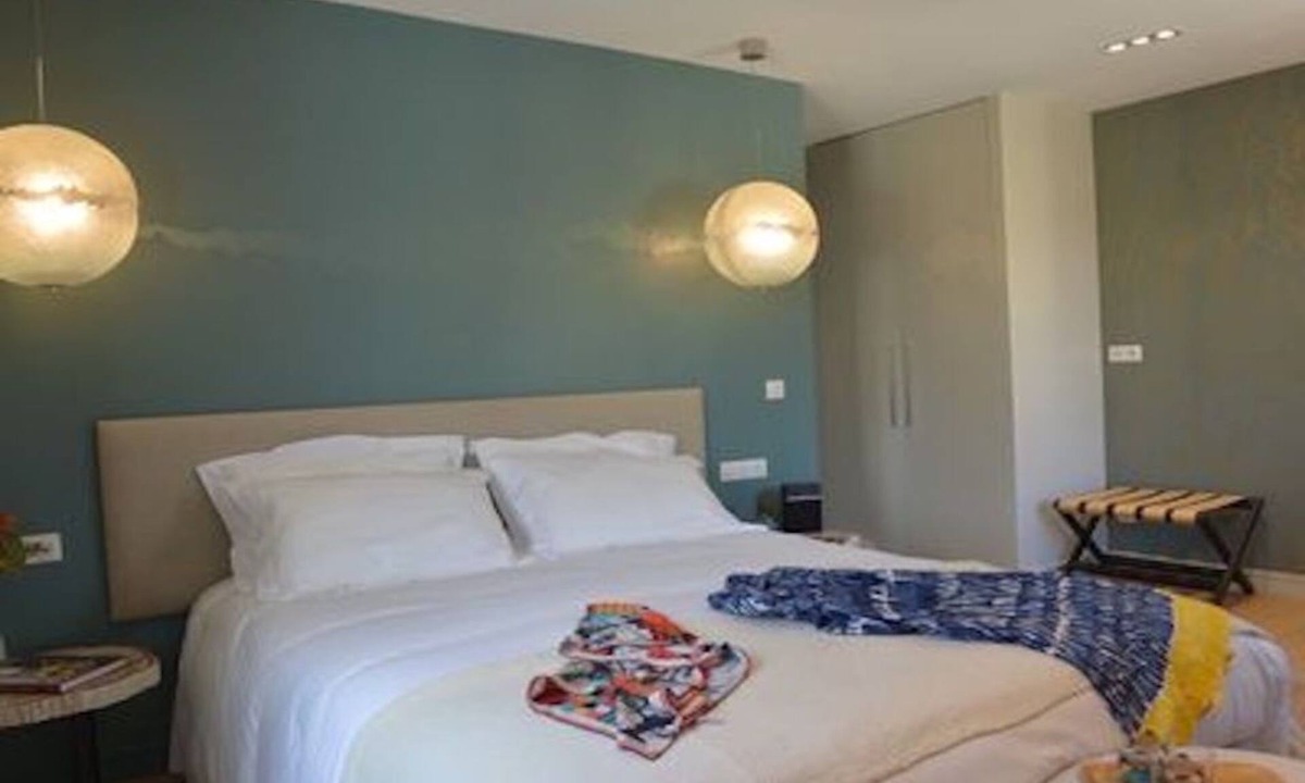 Les Mesneux House | TOCCATO Deluxe Room