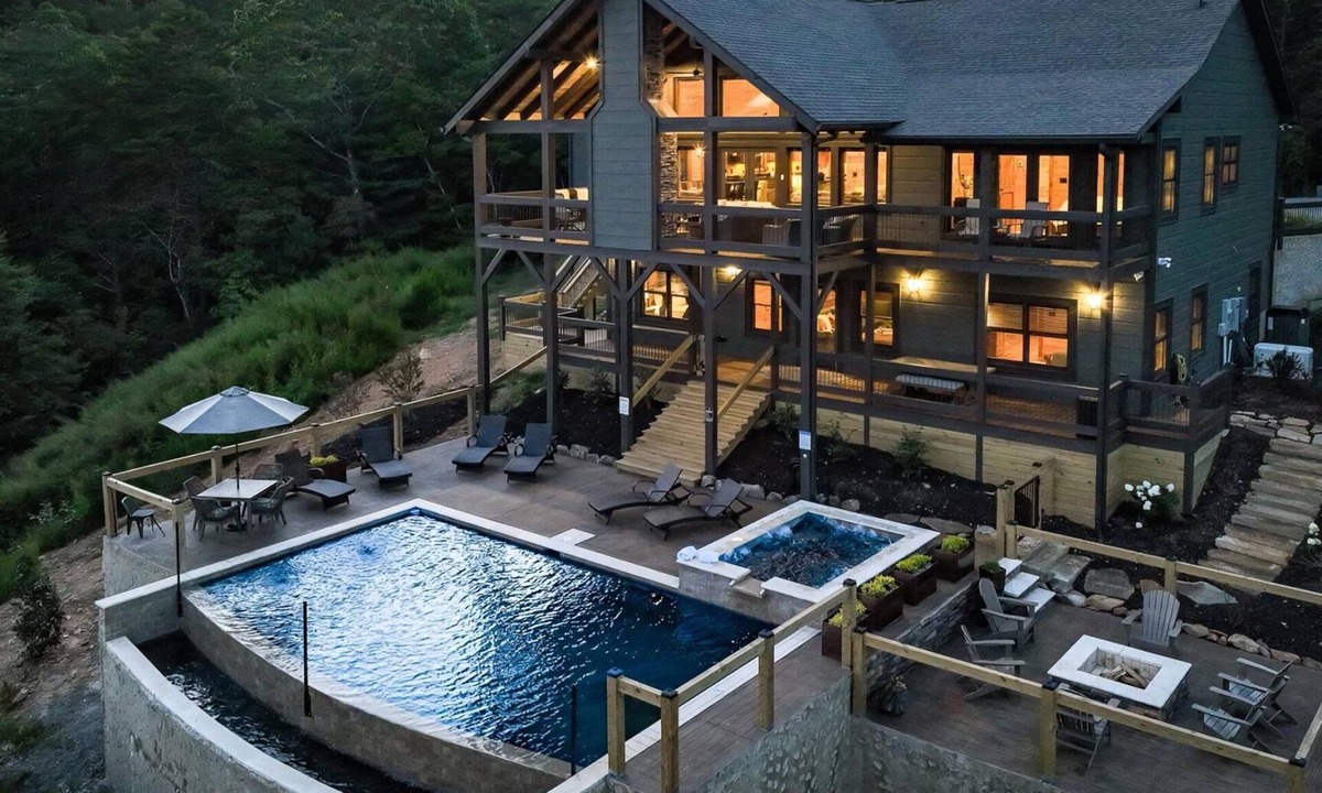 Mineral Bluff Cabin | Toccoa Vista Pool & Spa