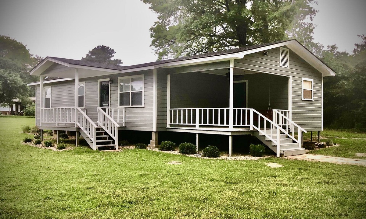 Hemphill House | Toledo Bend Lake House in Six Mile Community