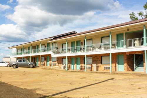 Negreet Hotel | Toledo Town Inn
