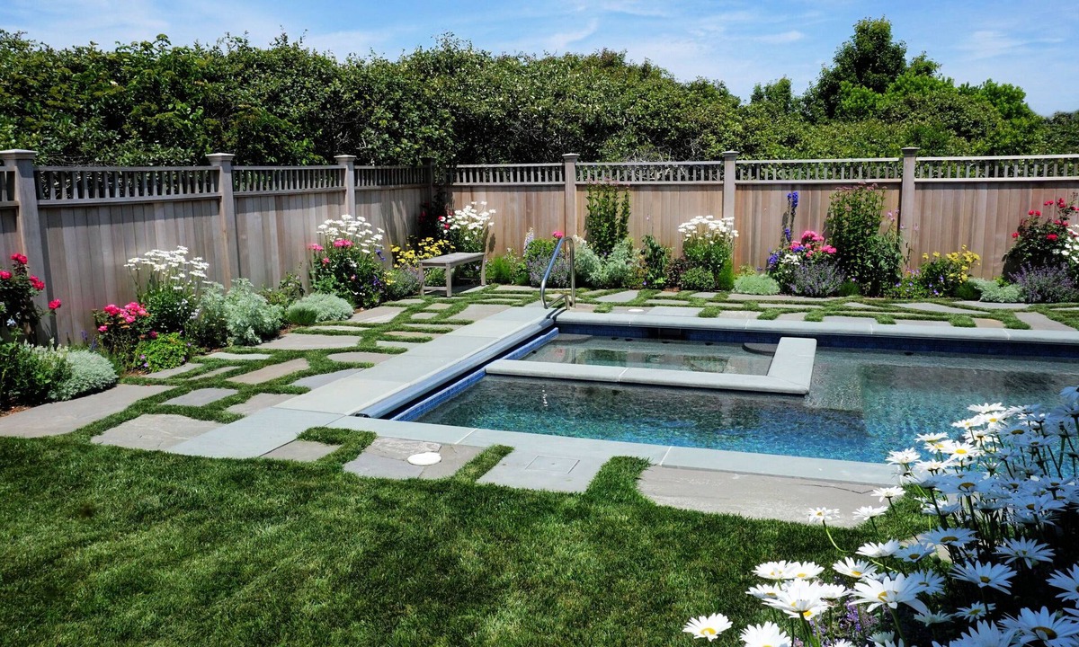 Tom Nevers House | Tom Nevers Bluff, Pool/Spa/AC, Views, 1/2 Block to Ocean, 2-MBRs, Jeep, No Pets