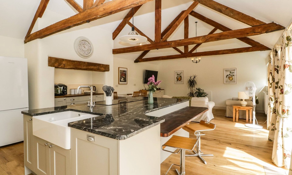Yeovil Cottage | Tom's Barn
