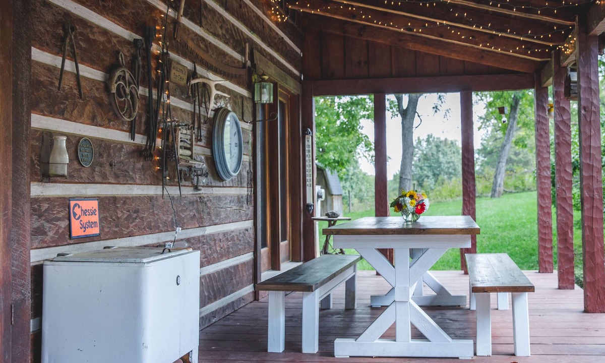 Natural Bridge Cabin | Tom's Cabin at Poague Run