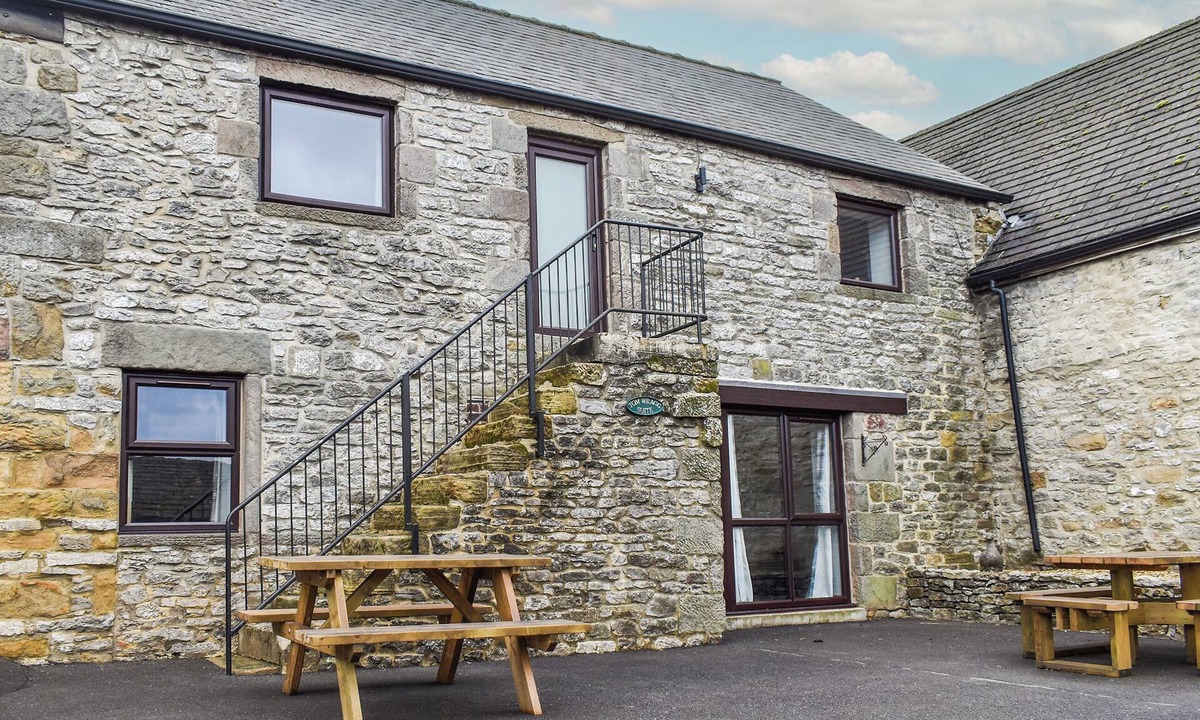 Over Haddon Cottage | Tom Wragg Suite - UK40248