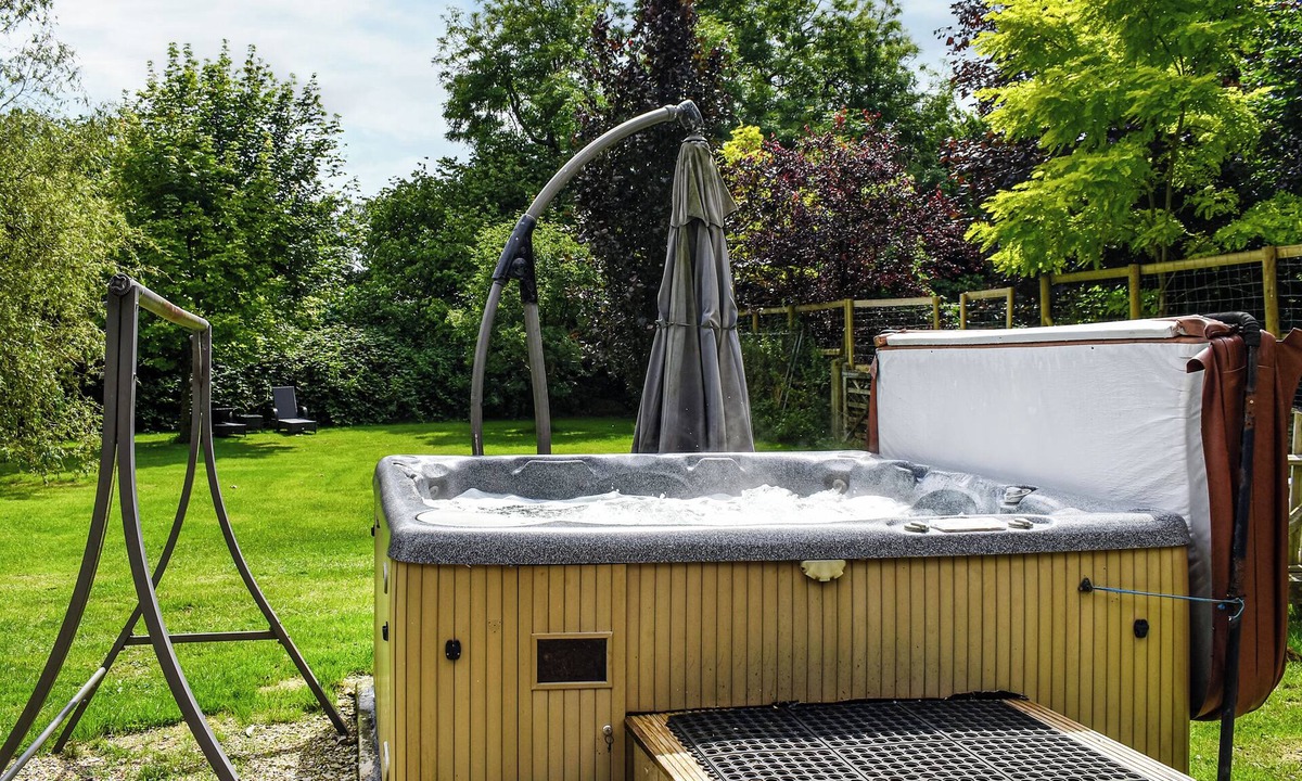 Etchinghill Cottage | Toms Cabin - UK35173