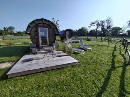 Le Mesnil-Germain Other | Tonneaux normands insolites