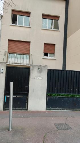 Bondy Hostel | TONY House