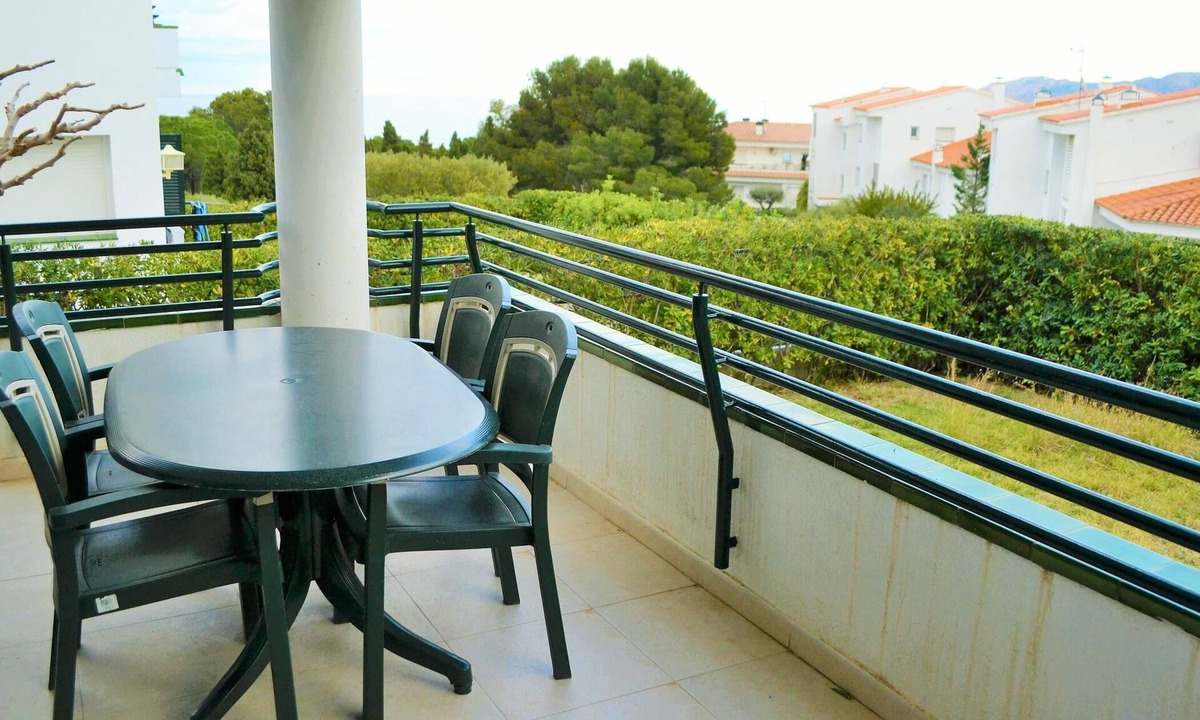 Llanca Apartment | TONYINES 3 Fantastic apartment with terrace and sea views