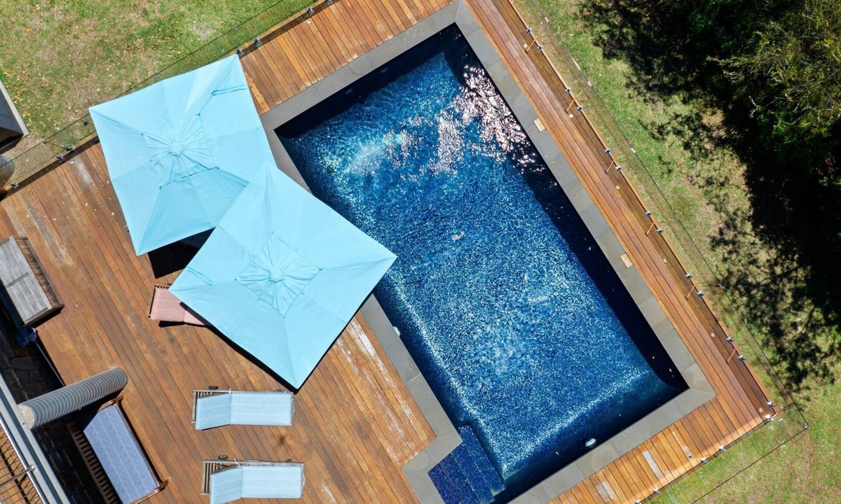 Rye House | Top Class - Commanding Bay Views