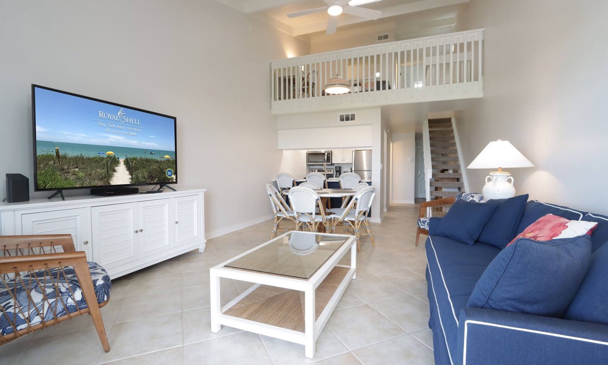 Captiva Condo | Top Floor, Beachfront, Two Bedroom Condo with Loft! Beach Villa 2023