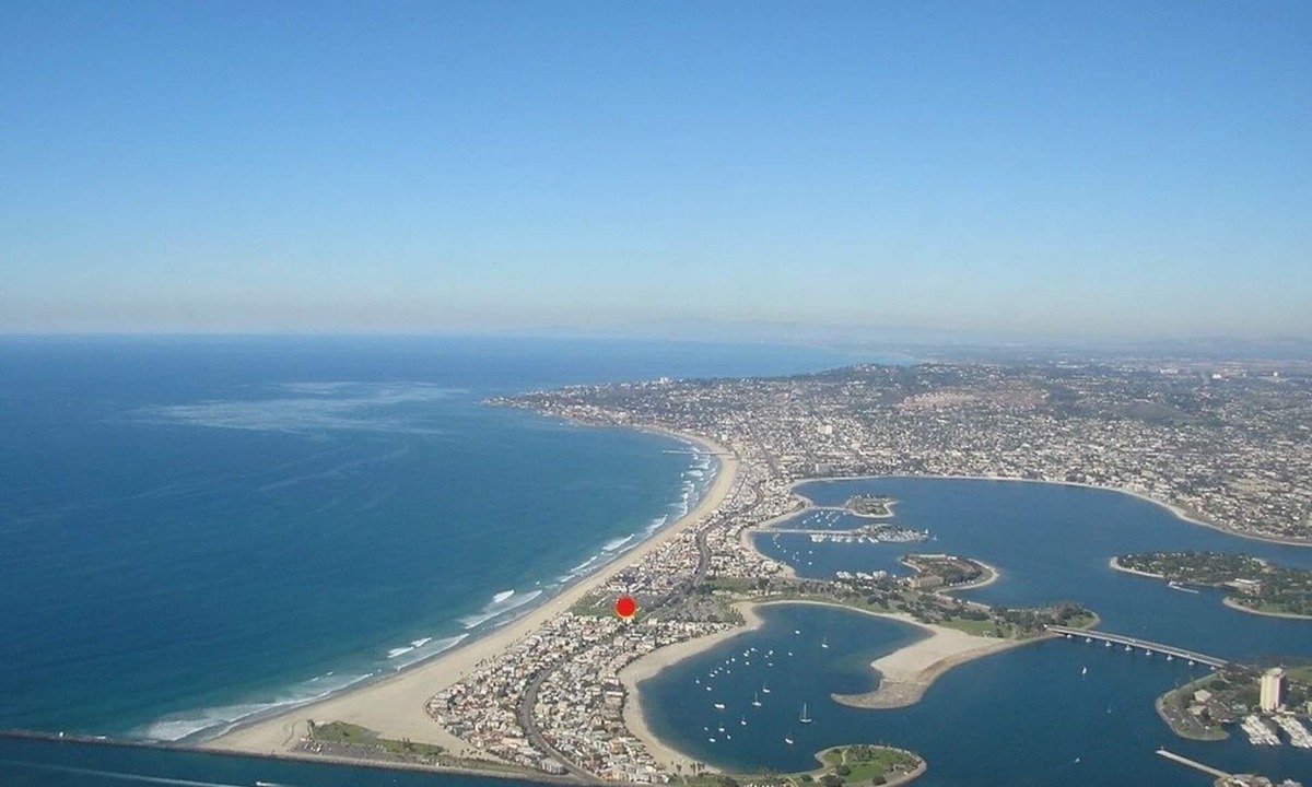 South Mission Beach Condo | Top Floor Corner Unit Steps to Ocean or Bay !