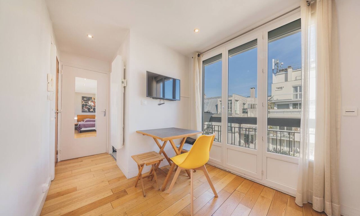 Quartier Saint-Ambroise Apartment | top floor studio between Oberkampf and Canal Saint Martin