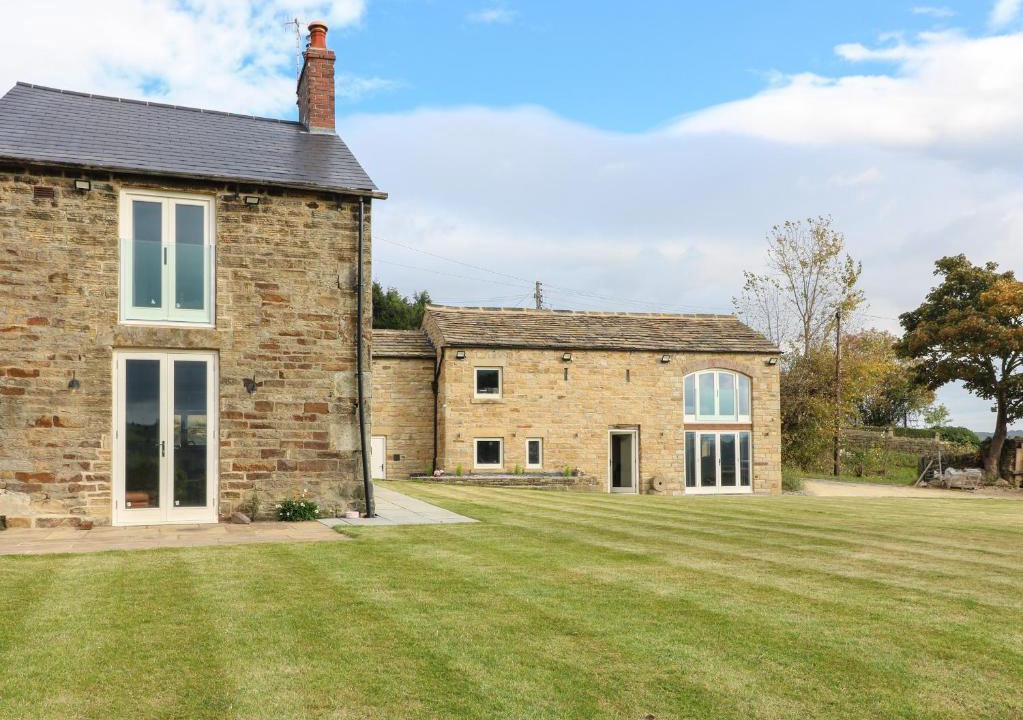 Wharncliffe House | Top Hill Farm Cottage