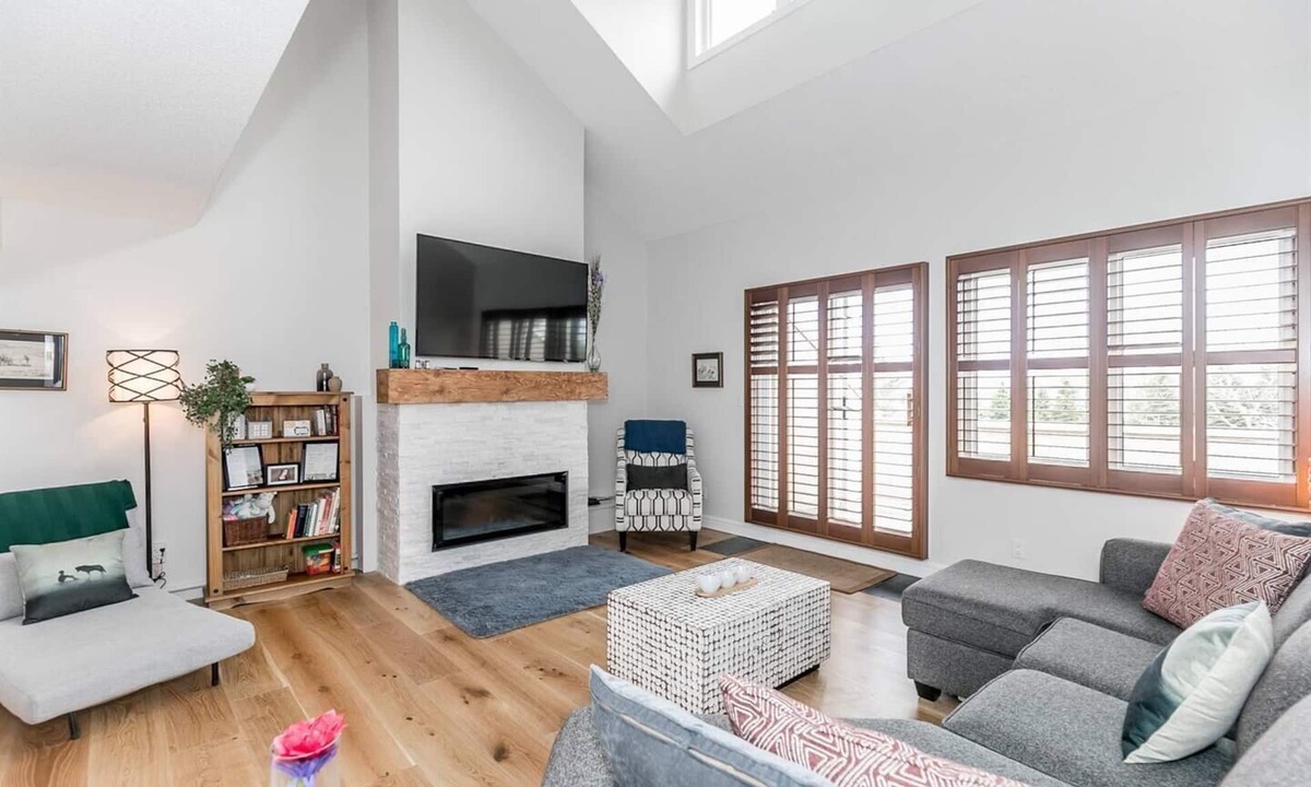 The Blue Mountains House | Top Location 3 BDRM, Private Sauna, Mountain Views