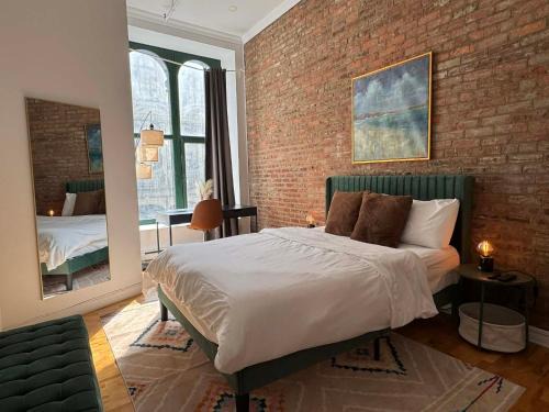 Old Montreal Apartment | Top Location - The 777 Old Port Gem