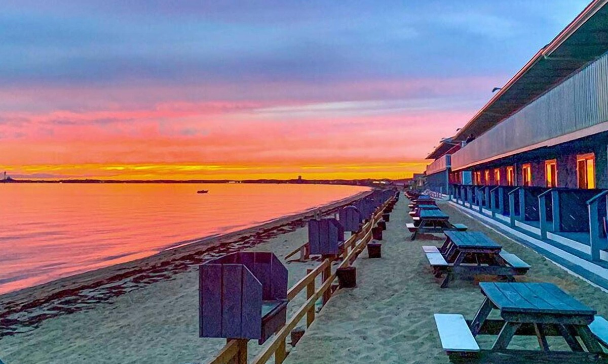 North Truro Hotel | Top Mast Resort