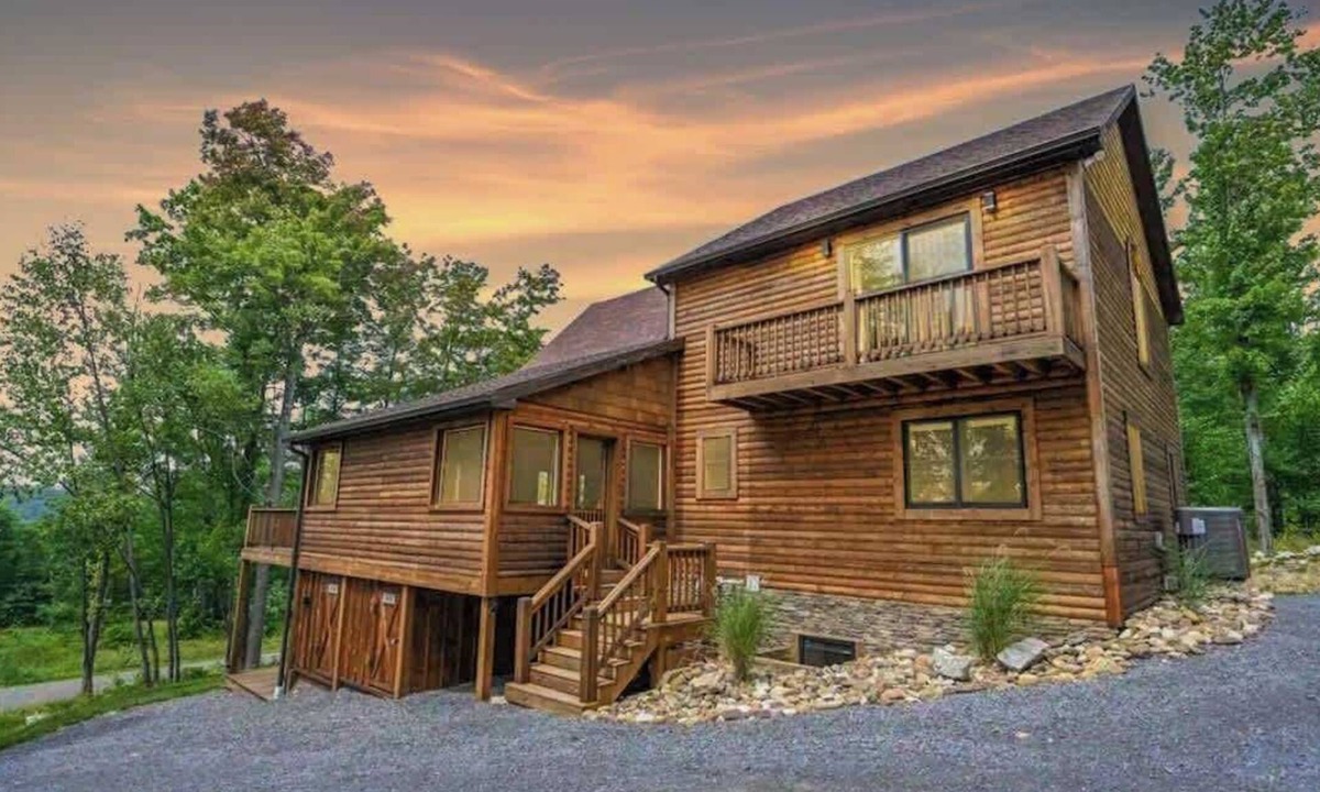 McHenry Cabin | Top-of-Wisp*6bed/6ba*Hottub*