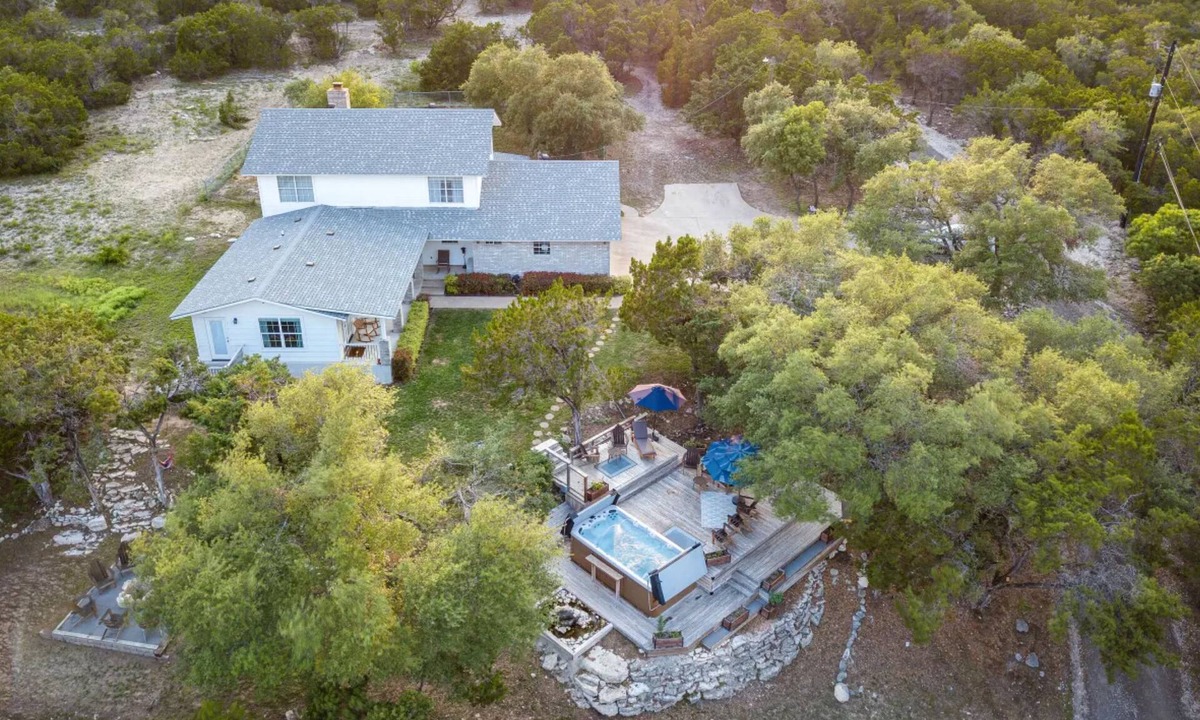 Leander House | Top-rated! Home in gated 4-acre with Game room, XL HotSpa, Firepit