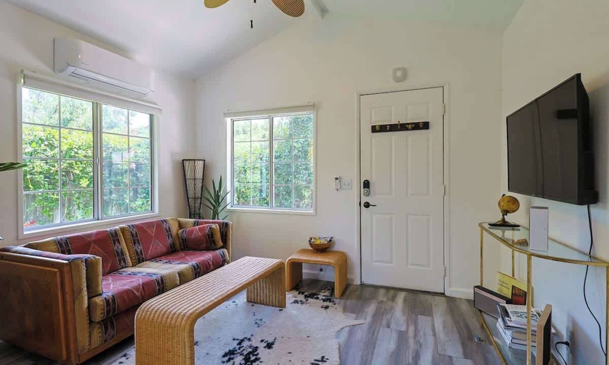 Fernwood House | Topanga 1BR Loft | Canyon Views by Colby & Conrad