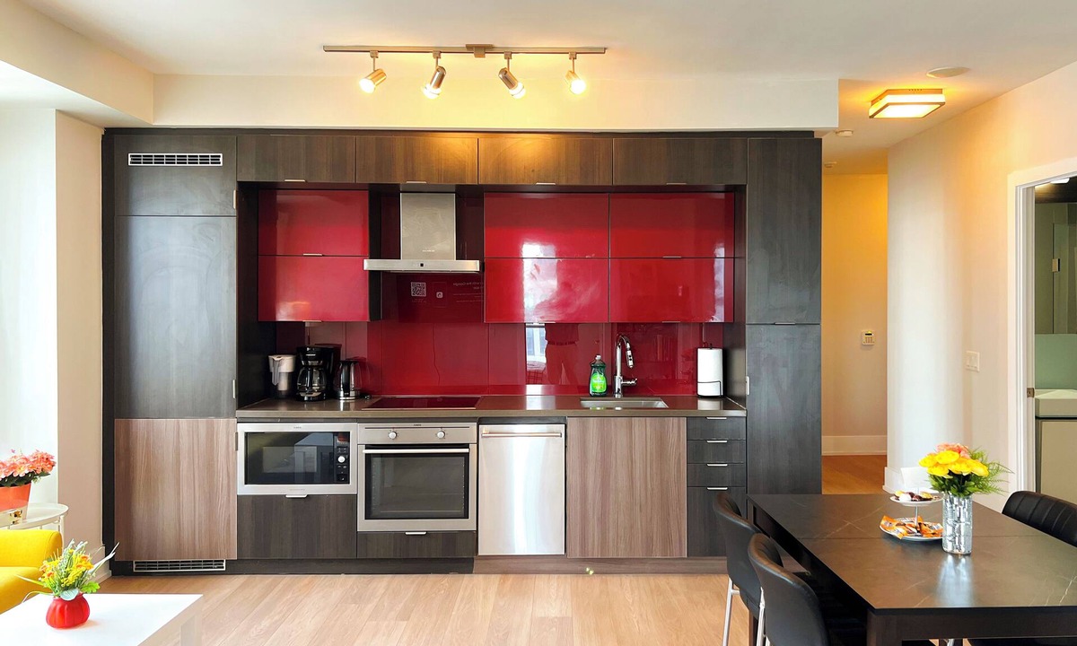 Toronto Entertainment District Apartment | Toronto DT Roger Center 3B+2B King bed free parking condo