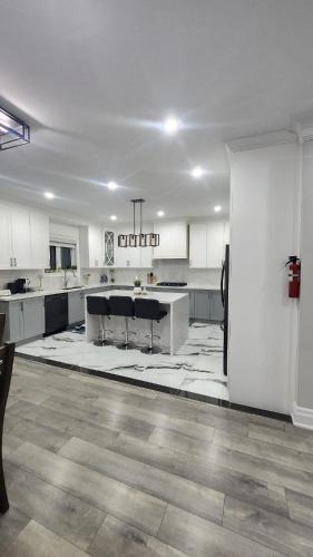 Scarborough Junction Villa | Toronto Guest House