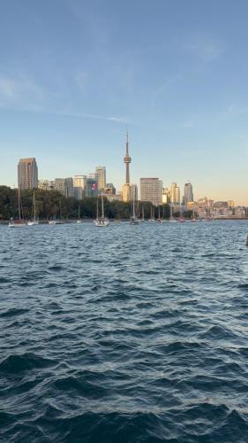 Grange Park House | Toronto Holiday Home