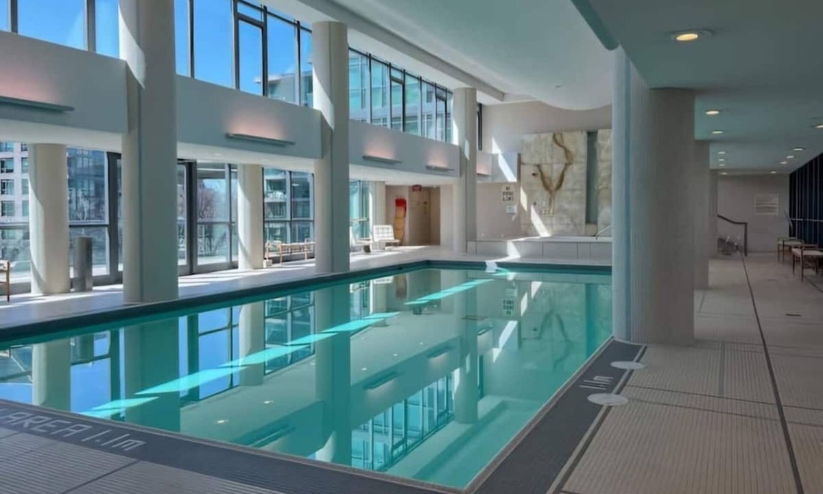 Fort York Apartment | Toronto Waterfront Stay