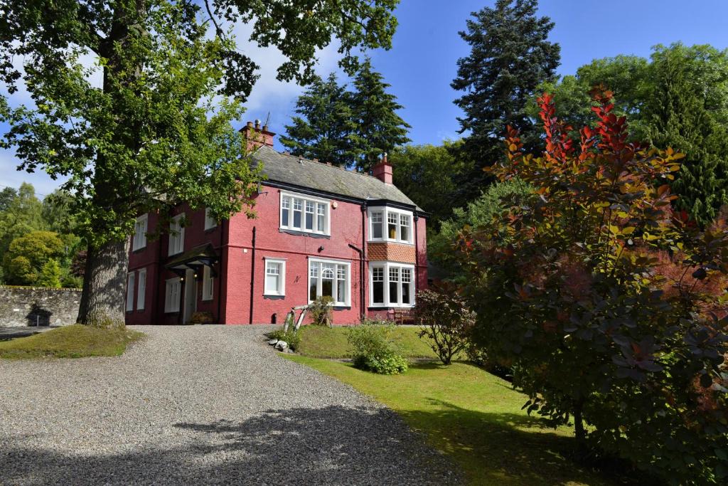 Pitlochry House | Torrdarach House Bed & Breakfast
