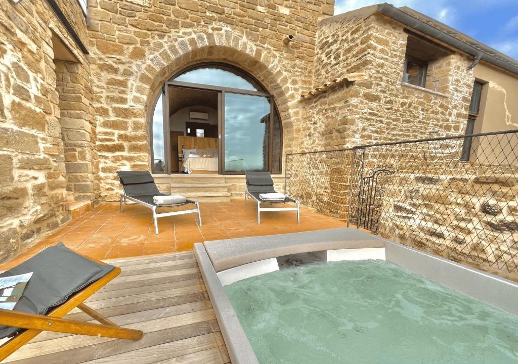 Els Plans de Sio Apartment | Torre Medieval de Queralt & Spa