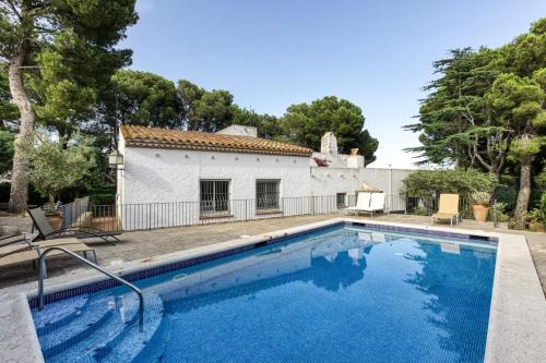 Llanca Villa | Torre Sant Genís