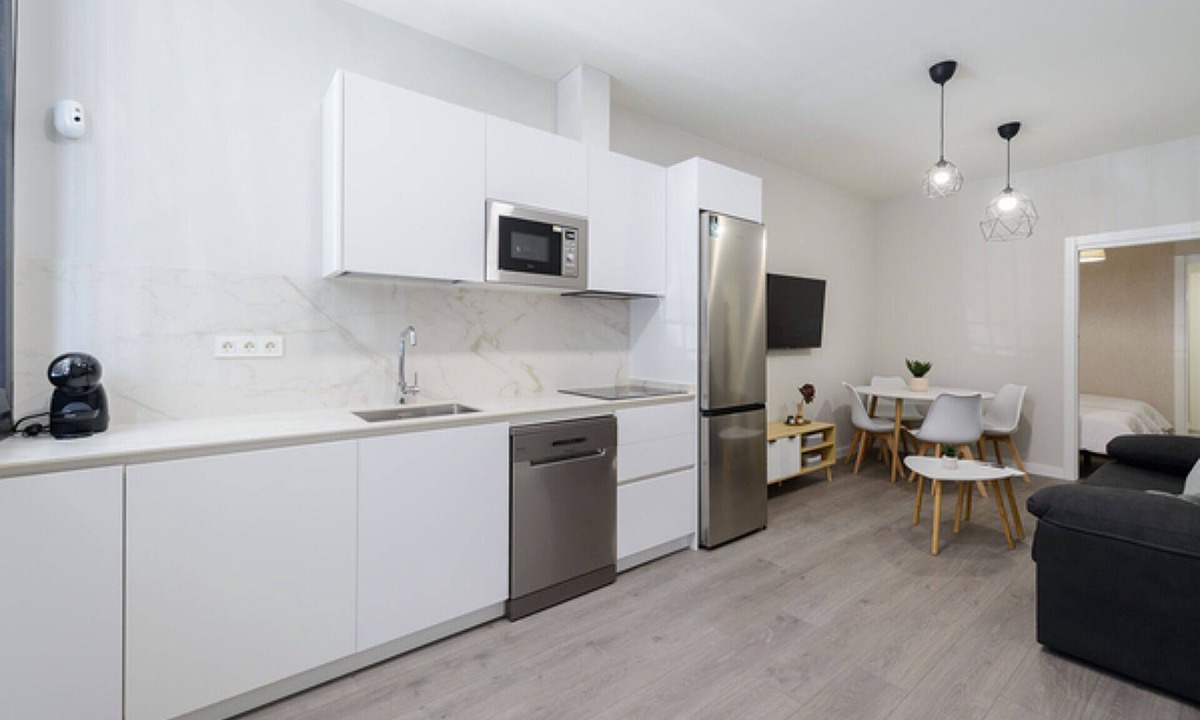 Torrejon de Ardoz Apartment | TORREJÓN SUITES. Low 7