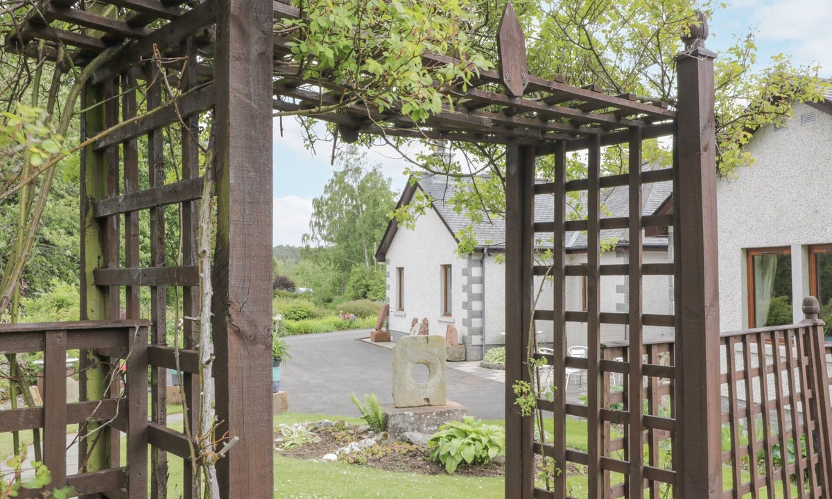 Peebles Cottage | Torview House