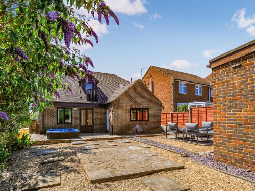 Sheerness House | Total Retreat