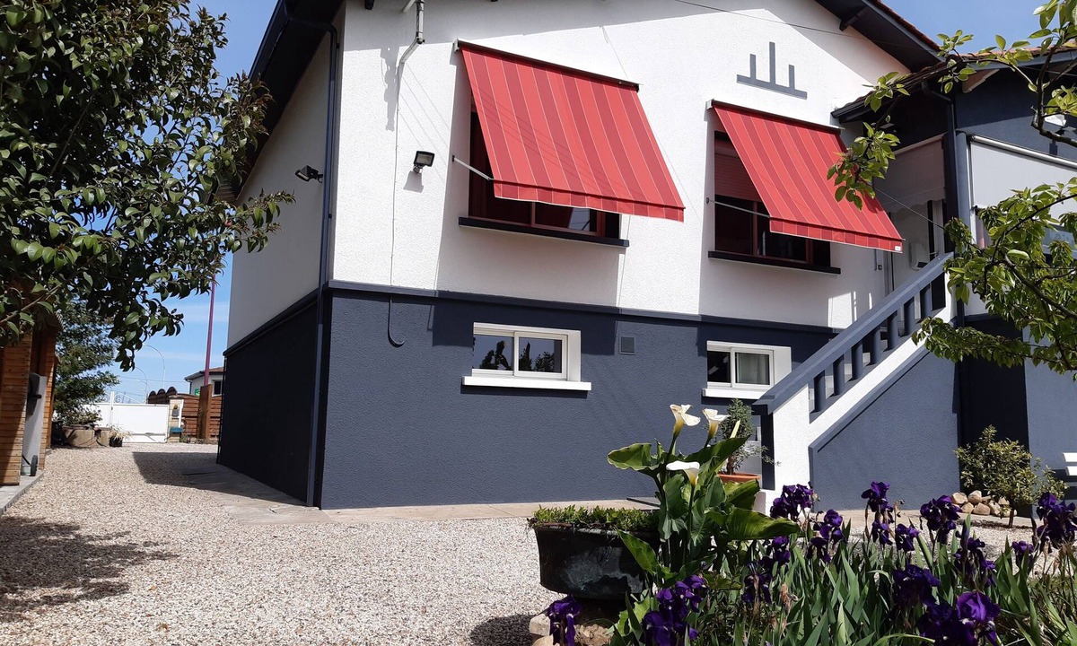 Bergerac Apartment | Totally independent apartment on the first floor of a detached house