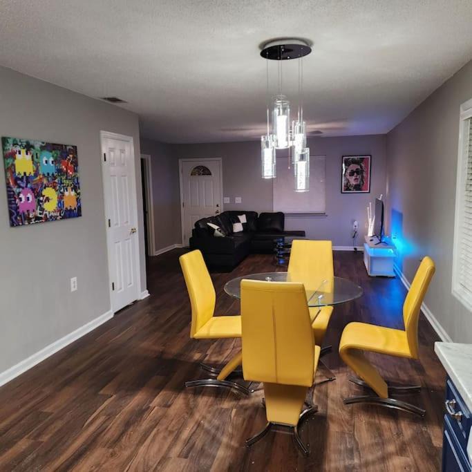 Midway House | Totally Rad Pad!