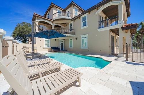 Frangista Beach House | Touched by the Sun