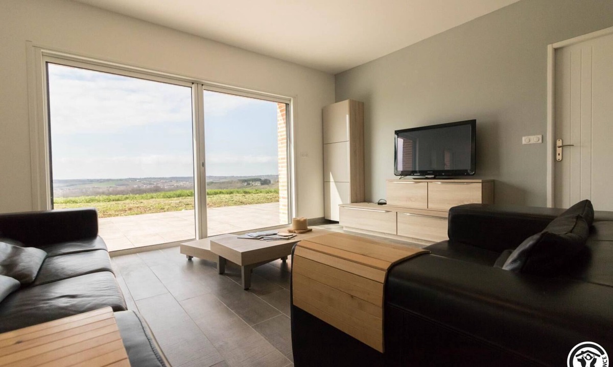 Saint-Jean-Lherm House | Toulouse Bricks