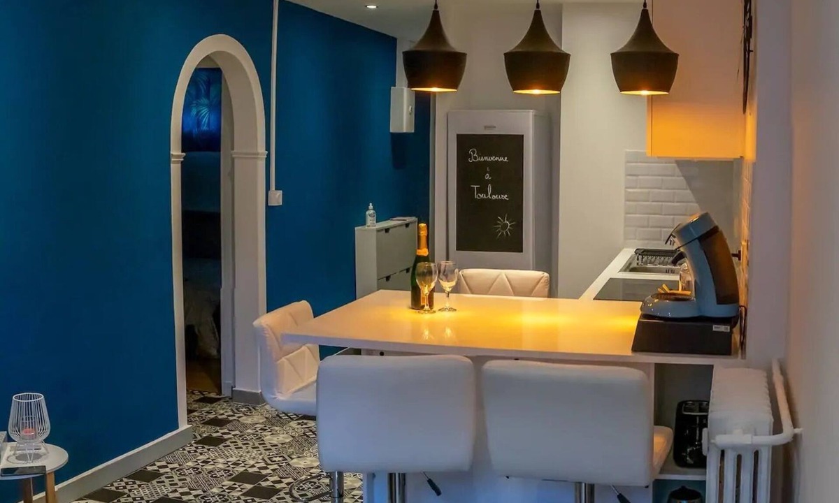 Saint-Cyprien Apartment | Toulouse Hyper Centre - 2 min Metro - 6 people