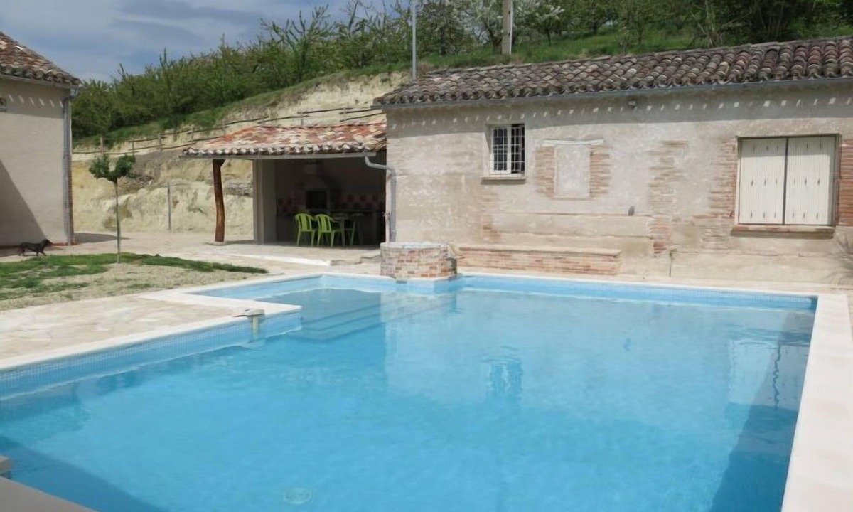 L'Honor-de-Cos House | Touzy by Interhome