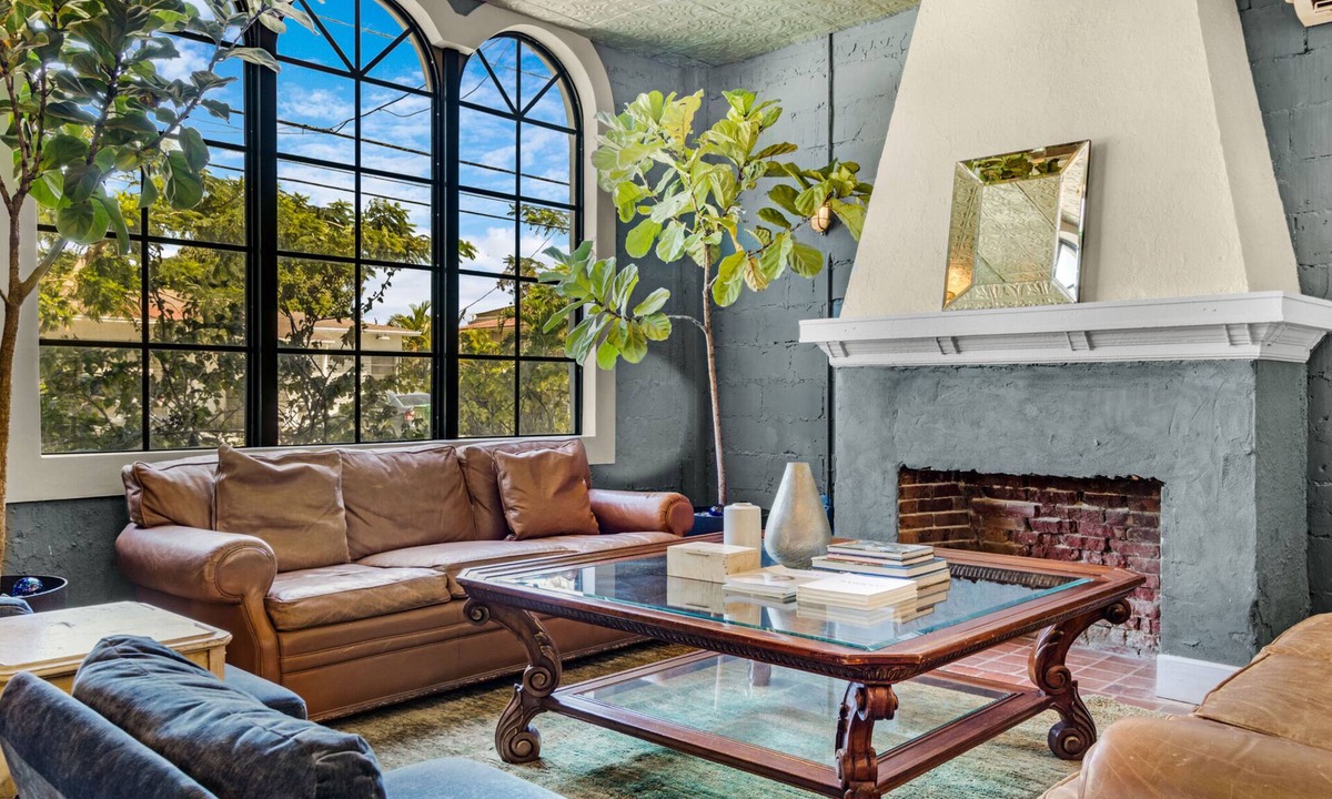 East Little Havana Hotel | Tower Hotel By At Mine Hospitality