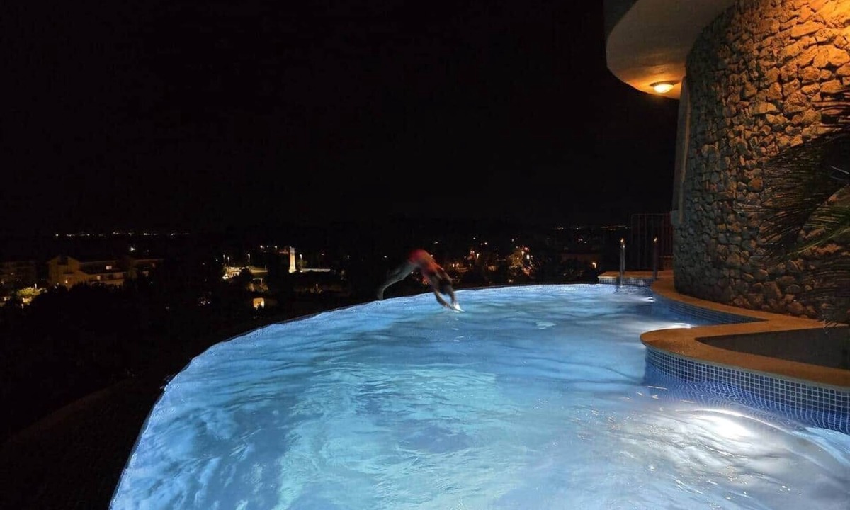 L'Escala House | Tower With Pool Near The Beach. Costa Brava.