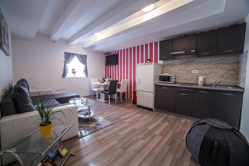 Rijeka Apartment | Town apartment in center