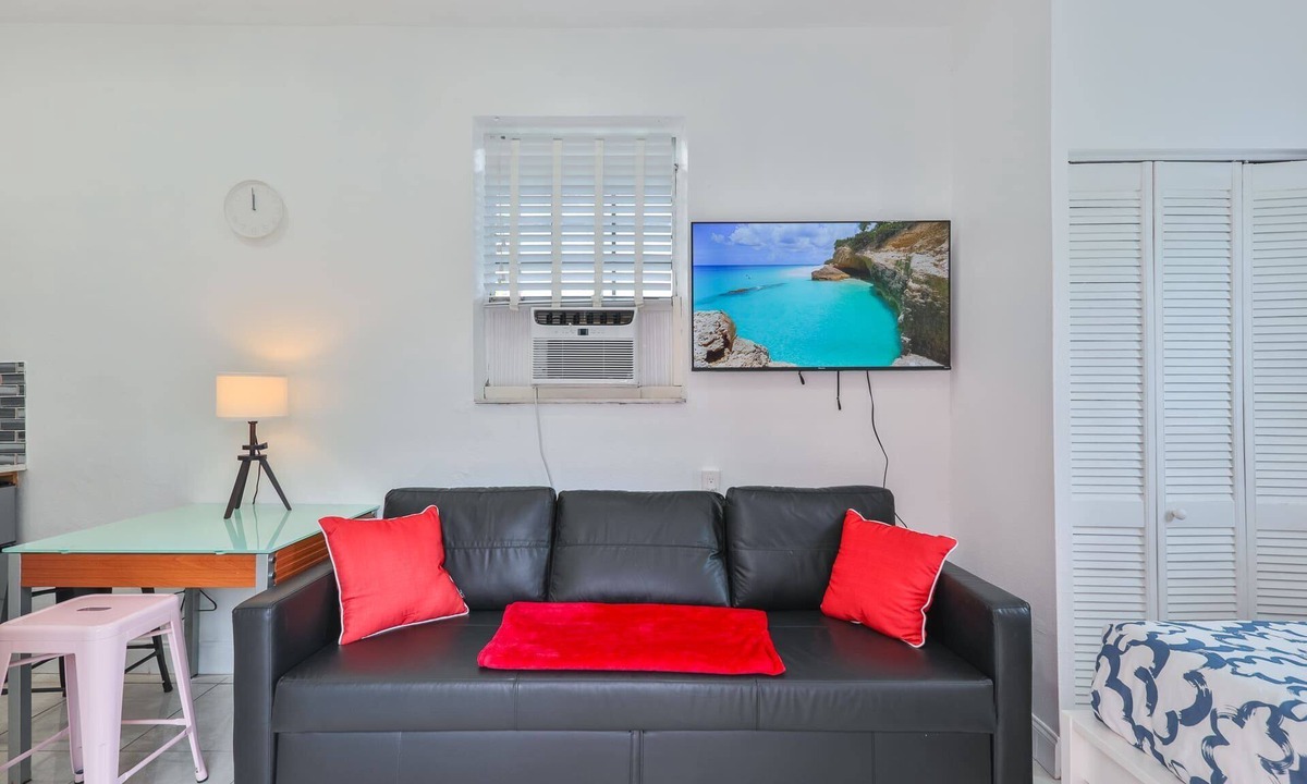 Downtown Hollywood Apartment | Town Down across Down Town