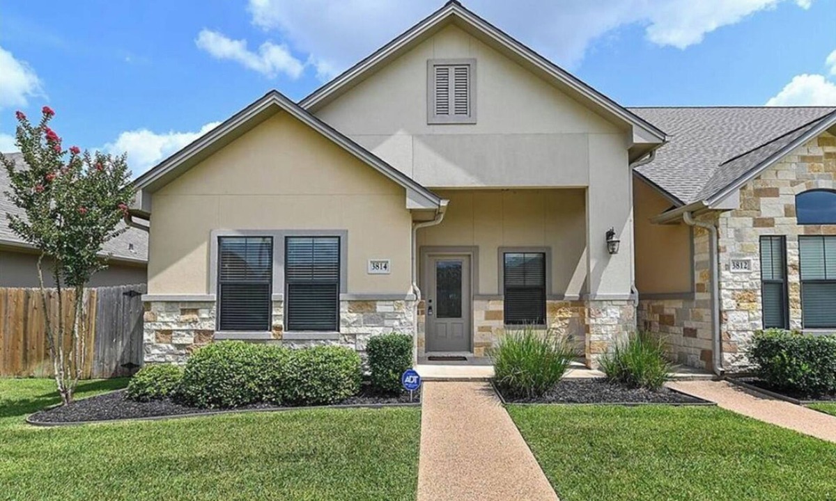 Harvey Hillsides House | Town Home 4.5 Miles From Texas A&M