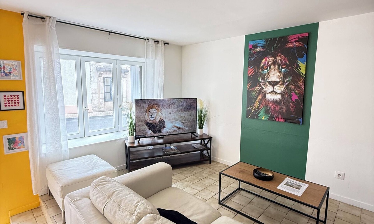 Migne-Auxances Apartment | Town house 6p - Children's corner - futuroscope 10min