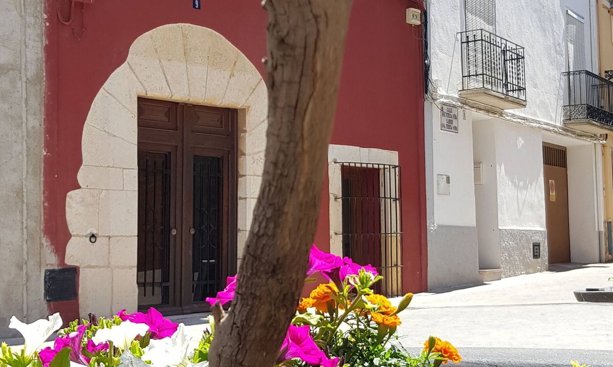 San Jorge House | Town house, between sea and mountains, with spa
