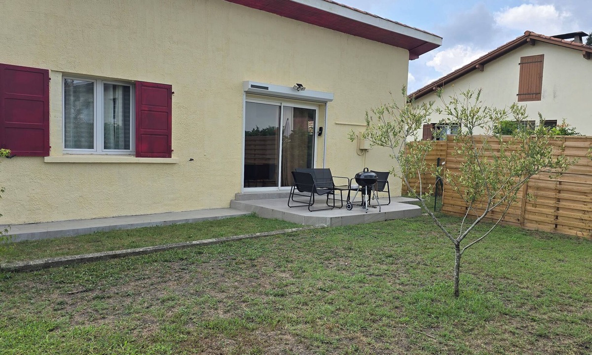 Pontonx-sur-l'Adour House | Town house